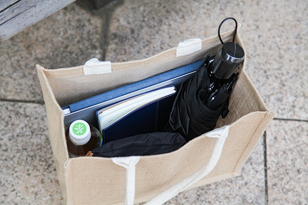 190円！夏らしいバッグがほしいなら無印の「ジュートマイバッグ」をゲットせよ！