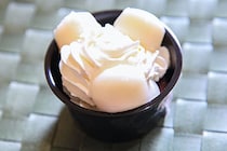 もっちもち～♪ファミマ「大きな白玉クリームぜんざい」は本当に大きな白玉でした