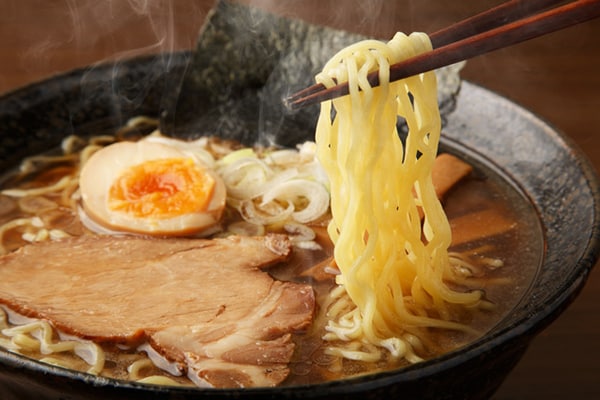 約6割は○○を選択!絶対外せないラーメンのトッピングは?