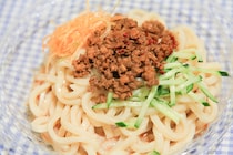 ファミマ「冷し担担まぜうどん」の辛さを侮るべからず！