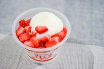 いちごと練乳が出合った！セブンの「いちごがおいしい白くま」