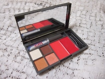 お得感満載！ 雑誌付録には使えるメイクアイテムが盛りだくさん