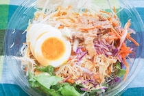 麺より野菜が多い!? ファミマのパスタサラダがヘルシーでおいしー♪