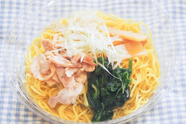 あっさりだけどコクがある!「冷し塩ラーメン」は丸鶏&魚介のWスープ!