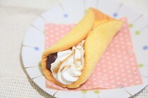 和風で洋風！ファミマの「カステラ風手巻きロール」が不思議！