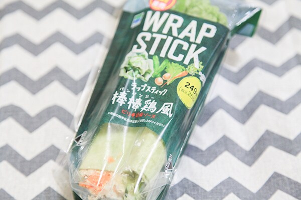 ファミマ「ラップスティック」新作は棒棒鶏風!胡麻ソースがウマい~