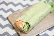 ファミマ「ラップスティック」新作は棒棒鶏風！胡麻ソースがウマい～