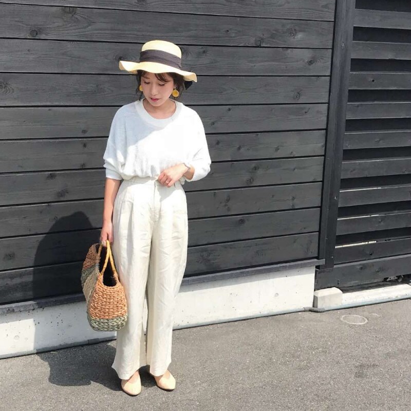 1本あればスタリングが楽チン！ GUのリネンブレンドワイドパンツで涼しげコーデ