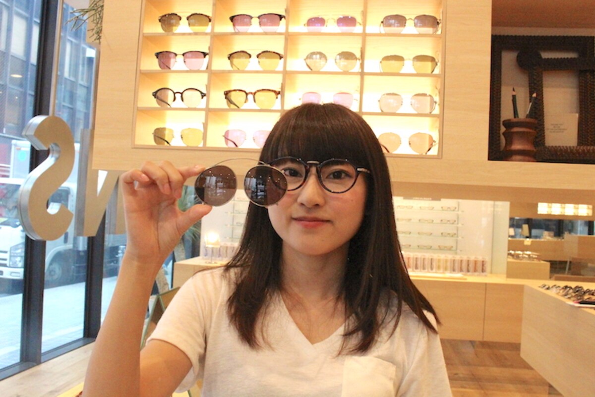 秋も紫外線対策！　丸顔に似合うサングラスの選び方