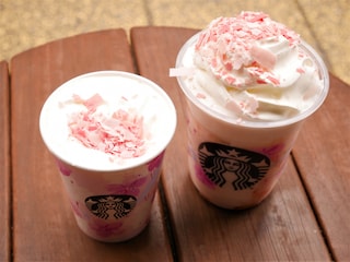 スタバ新作「さくらフル フラペチーノ®」と「さくらフル ミルク ラテ」で一足早い春を満喫！