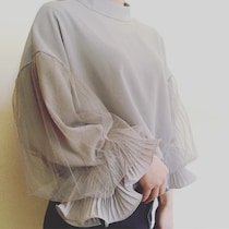 どっちが好み？　fifthの袖コンシャスブラウスがかわいすぎ