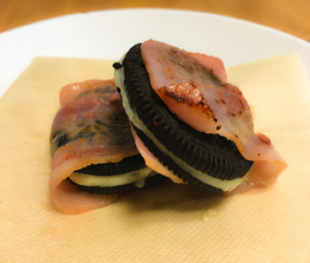 やみつきになる組み合わせ！ 「ココアクッキーのベーコン巻き」をお試し