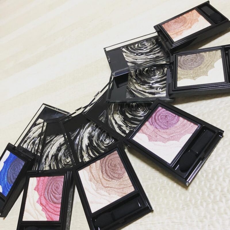 くすみカラーが大人っぽい! ケイトの新作「ダークローズシャドウ」