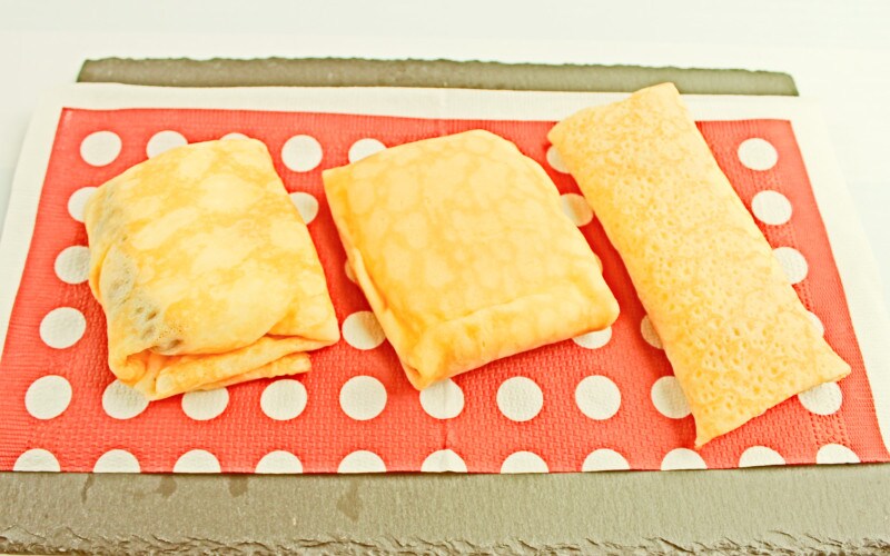 【コンビニグルメ比較】もっちり皮の癒しのクレープはどれ!?