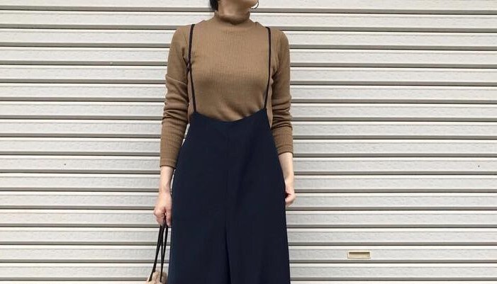 ニット見えしてお手入れ楽チン！ ユニクロのリブハイネックが使える