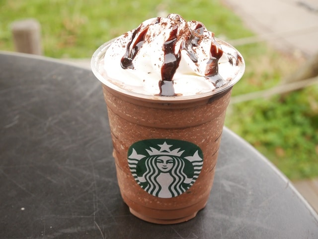 2週間限定! 事前告知なしのスタバ新作は、チョコ尽くしのフラペが登場