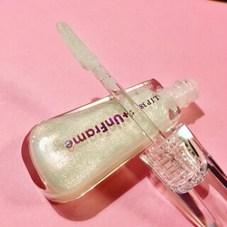 フローフシ最後の新商品！　光と影を操るホログラフィックリップ