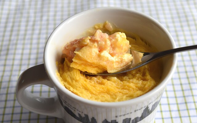 その手があった! 手抜き×楽チン「マグカップオムライス」作ってみた
