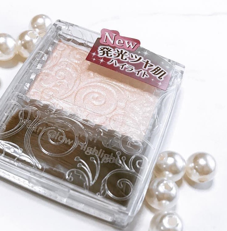 売り切れ店舗続出!? セザンヌのハイライトがプチプラとは思えない輝き