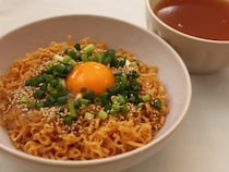 作ってみるしかないでしょ！　かまたまチキンラーメンがおいしそうすぎる