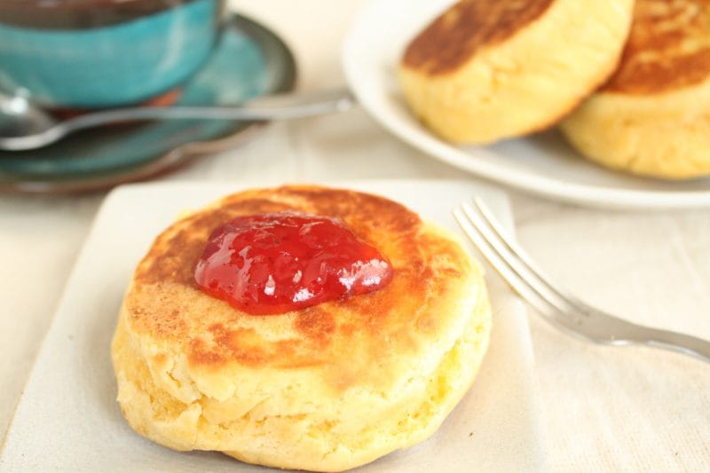 材料3つ! ボウル1つでできるハイブリッドスイーツ「スコッキー」が超簡単