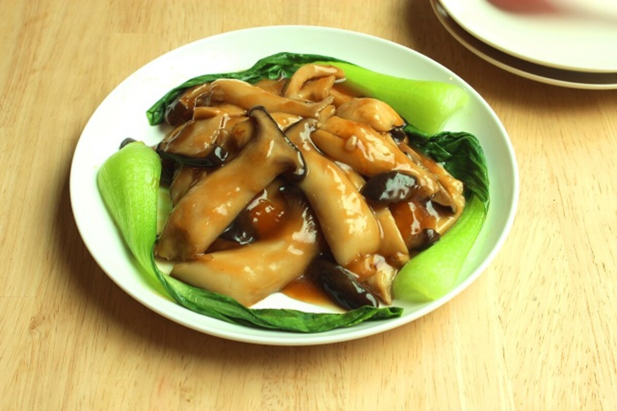 なんちゃってアレンジ！　エリンギでアワビのオイスター煮込みを再現