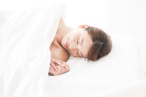 実は健康に良い!?　裸で寝るメリットと注意点