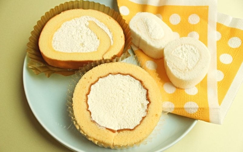 【コンビニグルメ比較】王道スイーツ! ふんわりロールケーキを探してみた