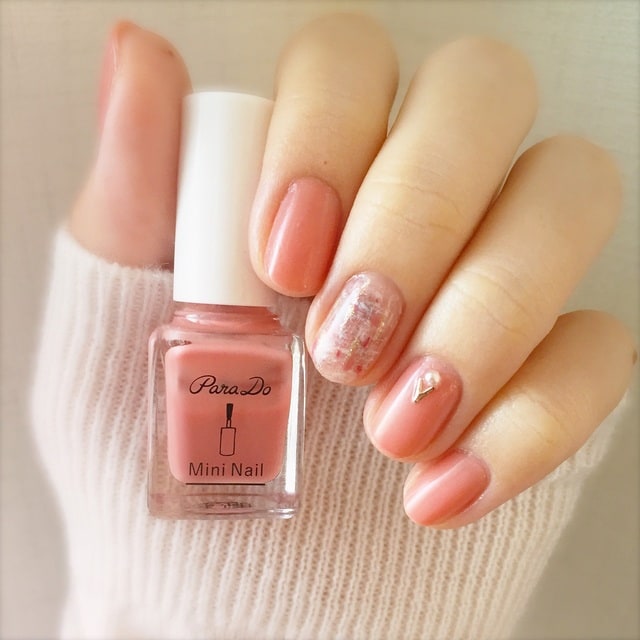 300円で買えちゃう! パラドゥのスモ―キーネイル人気色をチェック