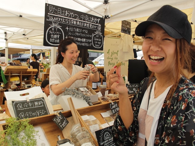都会の真ん中で自然を感じる! 屋外マーケットイベントに行ってきた