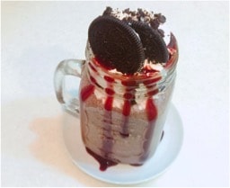 甘さがやみつきになる! 「悪魔のオレオシェイク」を作ってみた