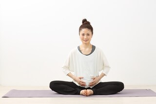 ウエスト周りスッキリ！　横隔膜ストレッチとその役割を解説！