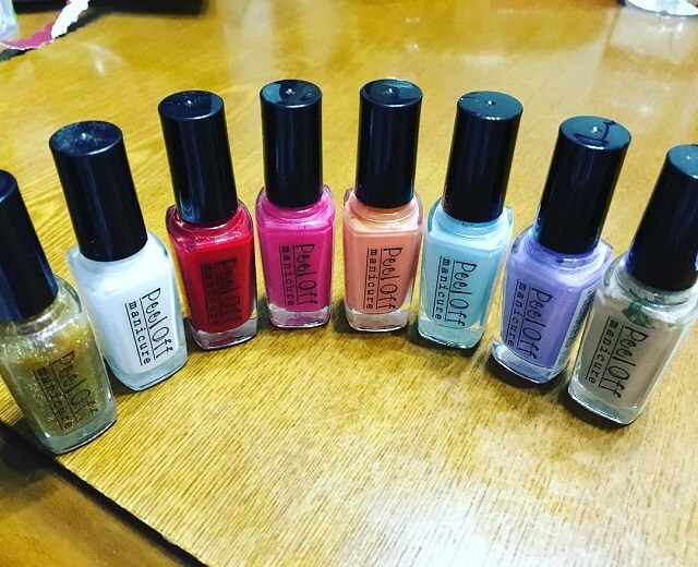 除光液いらず！　キャンドゥのピールオフマニキュアが便利すぎる