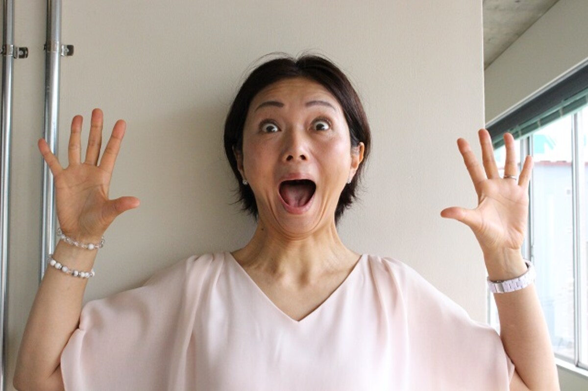 毎日3分で顔のたるみを解消　表情筋トレーニングにチャレンジ