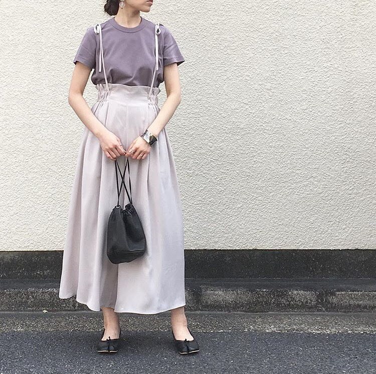 色ち買い続出! ユニクロUのクルーネックT人気がすごい