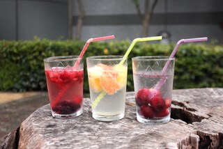 冷凍フルーツを使って簡単に！　おしゃれドリンクを作ろう