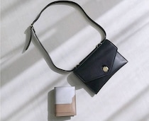 春のスタメンバッグはこれ！　ZARAのウエストポーチ最旬コーデ