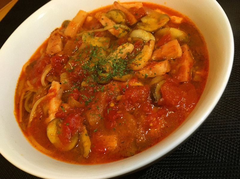 クリーミー VS 辛うま!?　時短で作れる紅白スープパスタレシピ