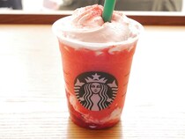 スタバ新作は「イチゴ過ぎる、イチゴ感」！　至福の1杯を堪能せよ！