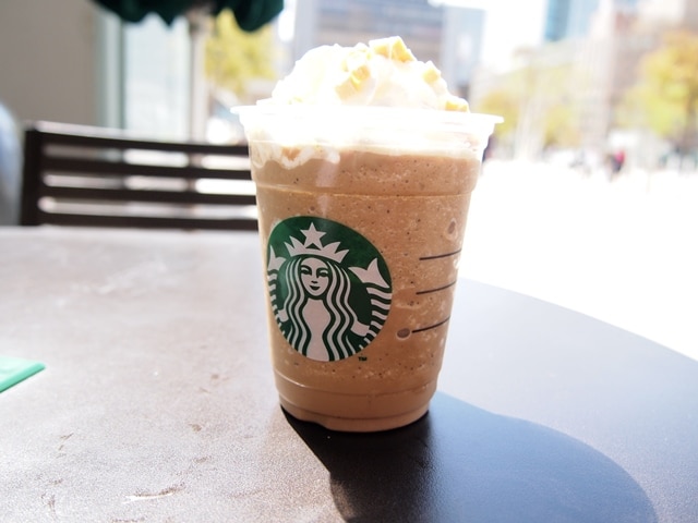 スタバの期間限定クラシックティー クリーム フラペチーノを飲んでみた!