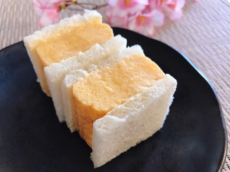 サバ味噌に厚焼き玉子!? サンドイッチの概念覆る和サンドに注目