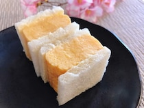 サバ味噌に厚焼き玉子!?　サンドイッチの概念覆る和サンドに注目