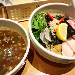 女子一人でも余裕！ カフェみたいなオシャレラーメン屋に行こう