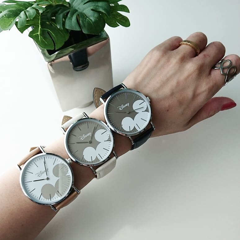 500円に見えない！　ダイソー発ディズニー腕時計がオトナかわいい