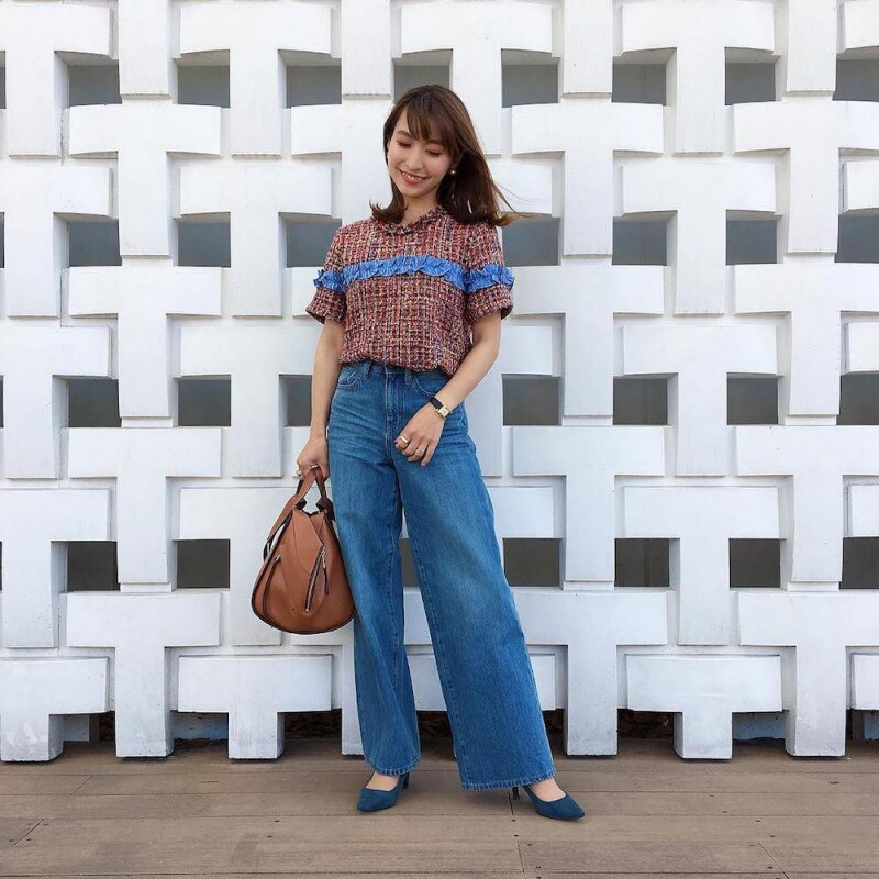 グッとフェミニンになるパンツ　ユニクロのワイドパンツできれいめスタイルを