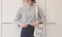 抜け感デザインでキレイめに着られる！　ユニクロのボーダーボートネックT