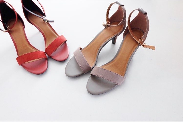 今買って長く使える！　GUの秋めくサンダルをチェック