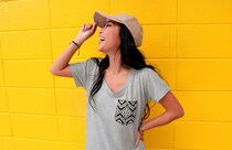 シンプルな春夏ファッションは“ワンポイント”で差を付けるべし！