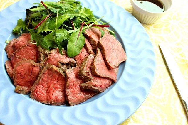 意外に簡単＆安い！　ローストビーフは炊飯器で作れる