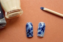 簡単すぎる！  ターコイズ風タイダイネイルをやってみた